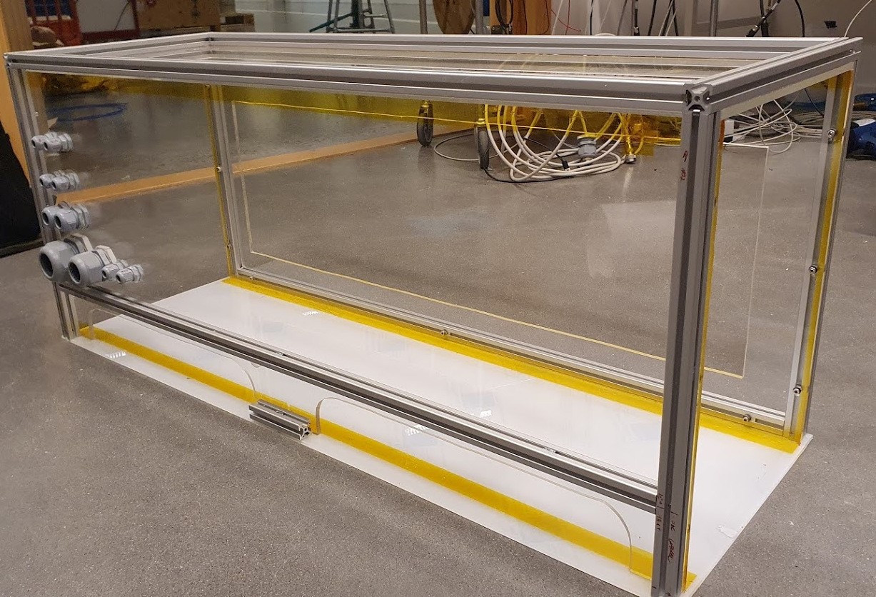 Sealed inert-atmosphere environment